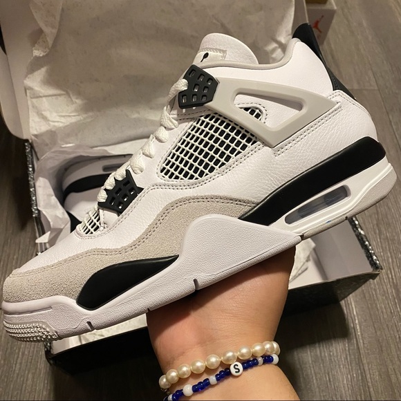 SOLD-Jordan 4 Military Black - Picture 1 of 2